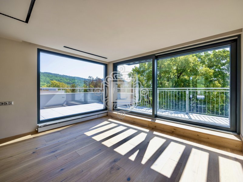 II.ker. Panorámás Penthouse extra 300m2-es Tetőterasz!