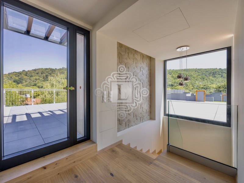 II.ker. Panorámás Penthouse extra 300m2-es Tetőterasz!