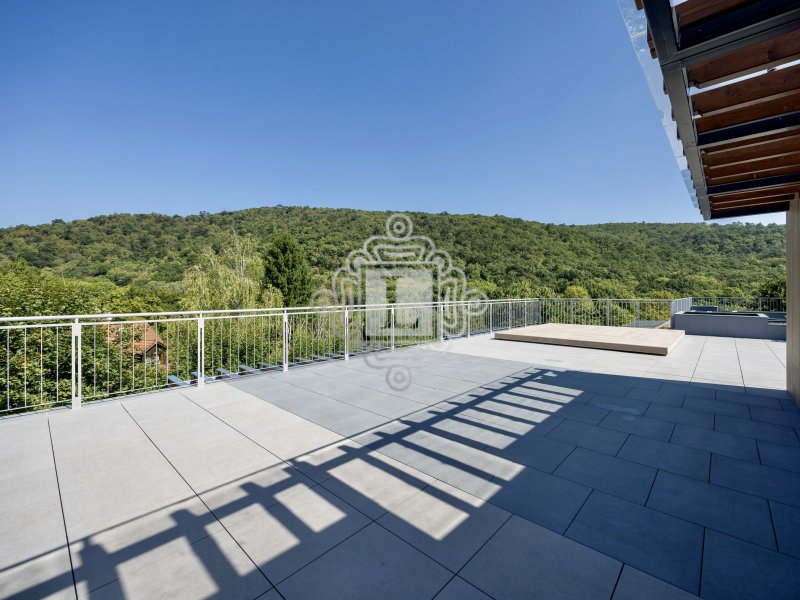 II.ker. Panorámás Penthouse extra 300m2-es Tetőterasz!
